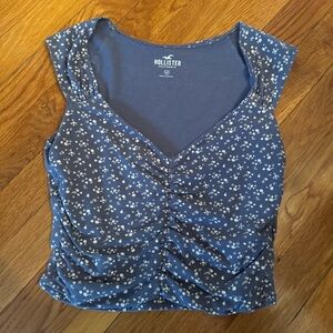 Hollister Women's Blue Floral Cropped Tank Top